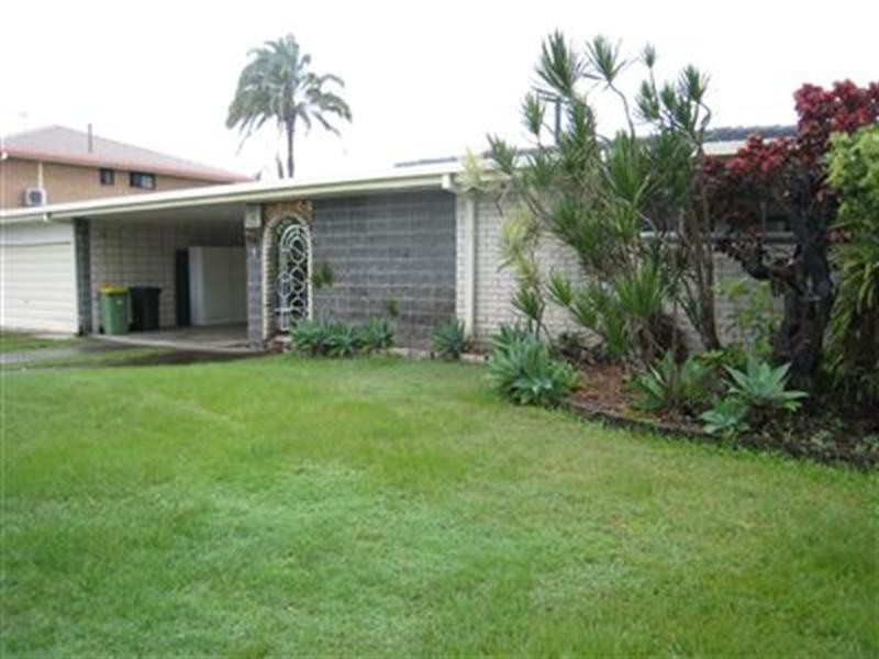 1 Sheridan Park, Broadbeach Waters QLD 4218