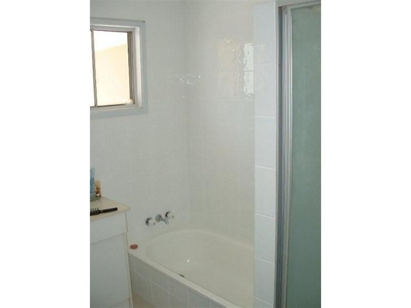 119 Bamboo Avenue, Benowa QLD 4217