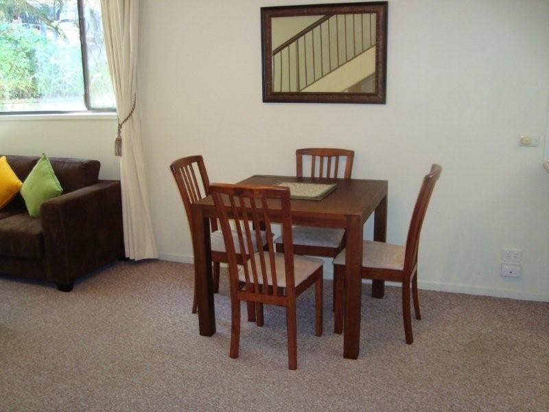 2/11 Jubilee Street, Broadbeach QLD 4218