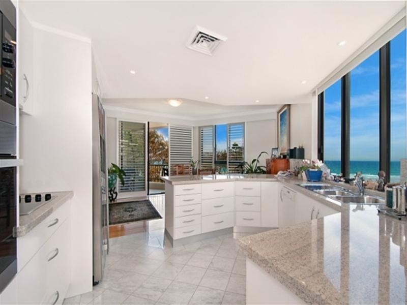 2 ‘On the Park’, 255 Hedges Avenue, Mermaid Beach QLD 4218