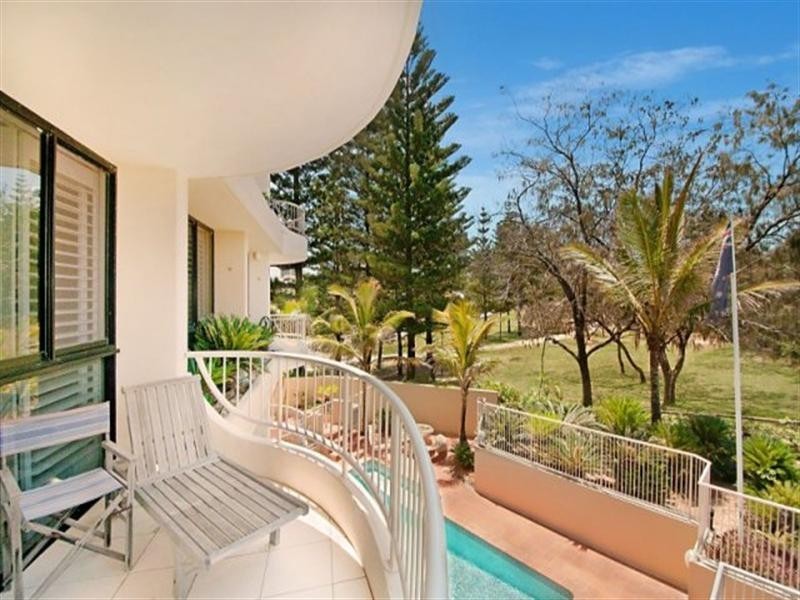 2 ‘On the Park’, 255 Hedges Avenue, Mermaid Beach QLD 4218