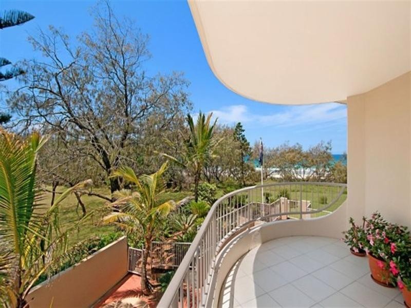 2 ‘On the Park’, 255 Hedges Avenue, Mermaid Beach QLD 4218