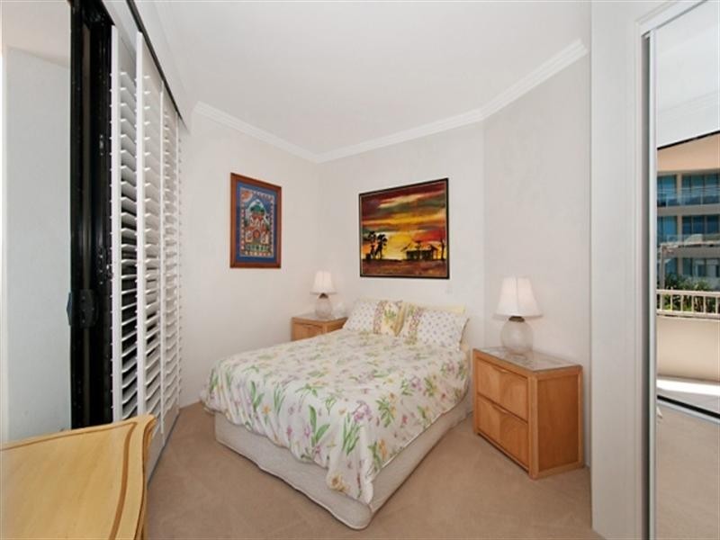 2 ‘On the Park’, 255 Hedges Avenue, Mermaid Beach QLD 4218