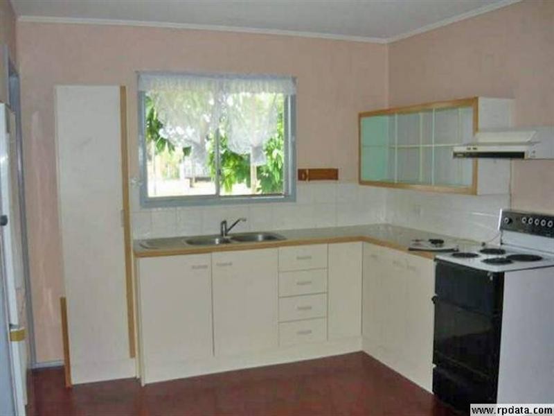 8 Coral Gables Key, Broadbeach Waters QLD 4218