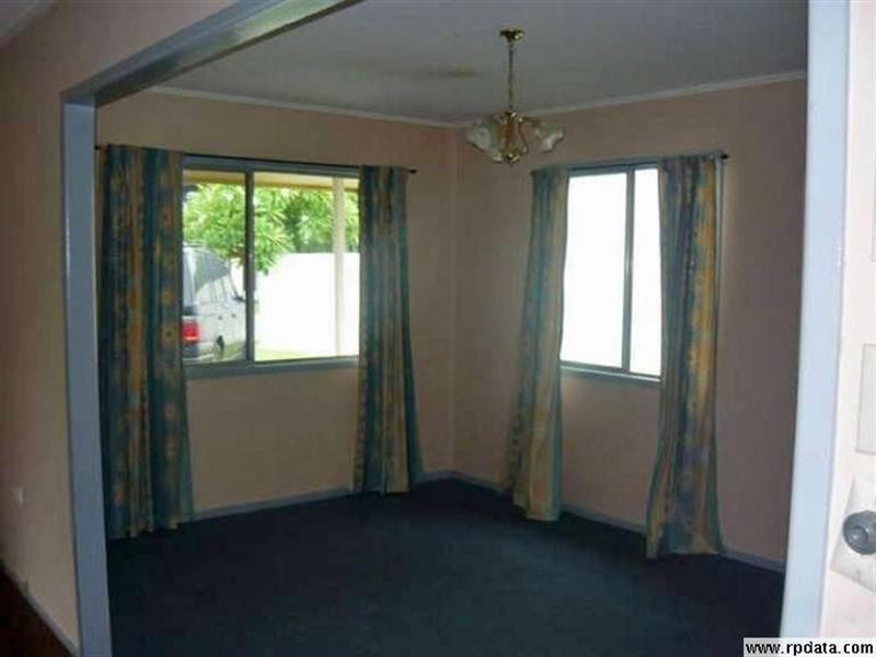 8 Coral Gables Key, Broadbeach Waters QLD 4218