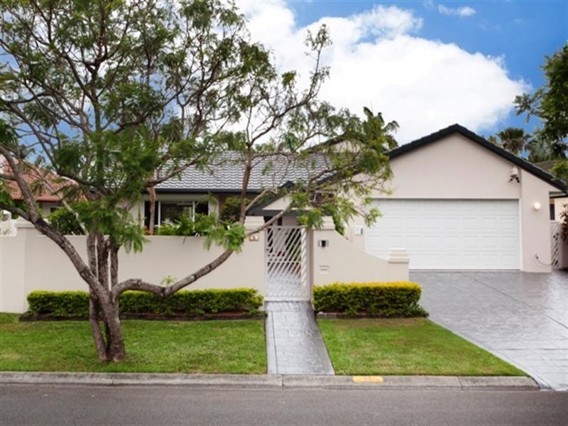 37 Charolais Crescent, Benowa QLD 4217