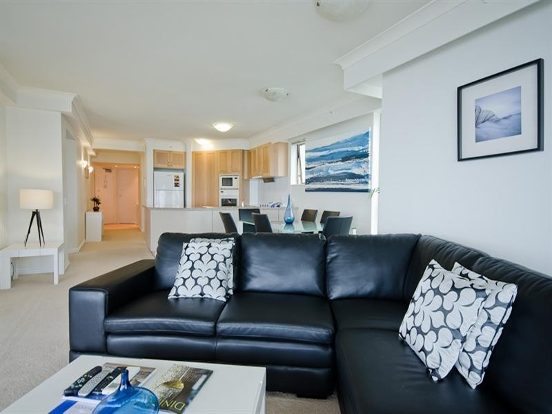 40 ‘Oceana’ 100 Old Burleigh Road, Broadbeach QLD 4218