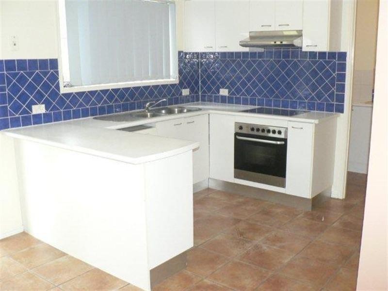 8/31 Archipelago Street, Pacific Pines QLD 4211