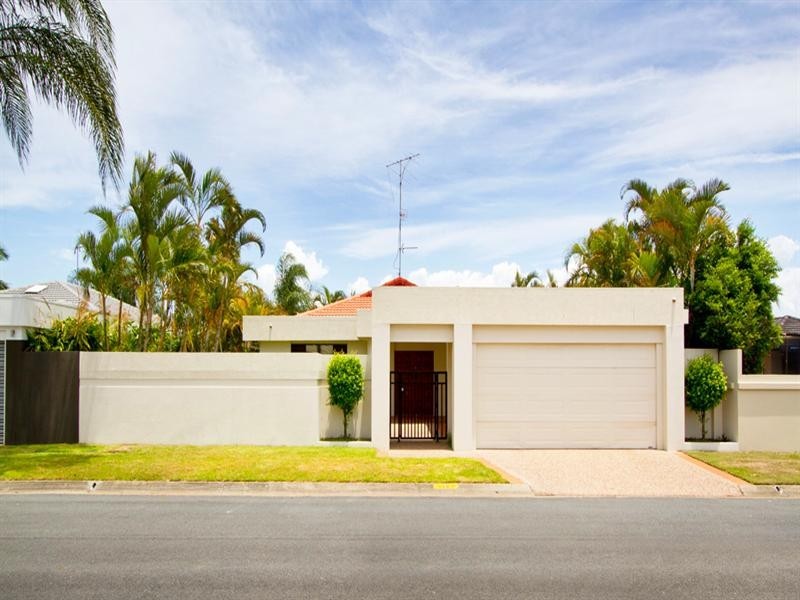 30 Tosti Street, Sorrento QLD 4217