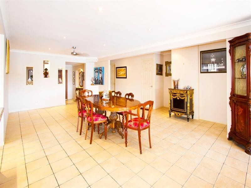 30 Tosti Street, Sorrento QLD 4217