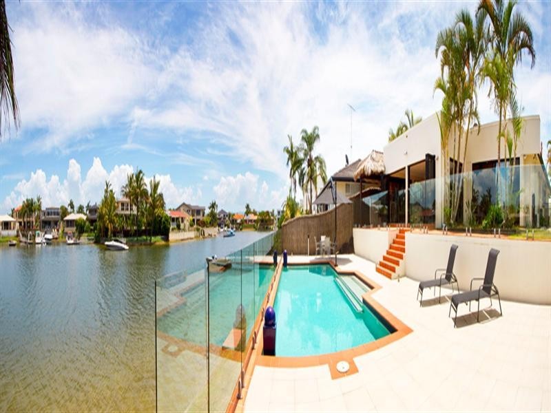 30 Tosti Street, Sorrento QLD 4217