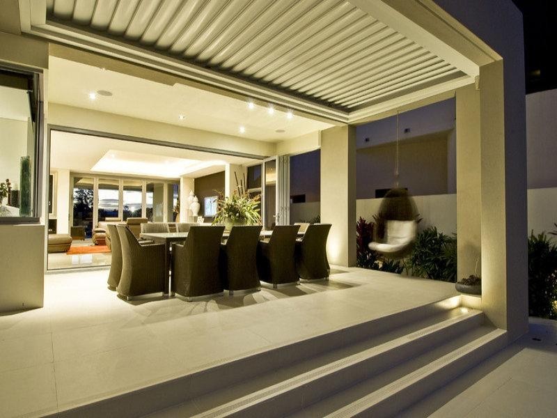 8 Shearwater Esplanade, Runaway Bay QLD 4216