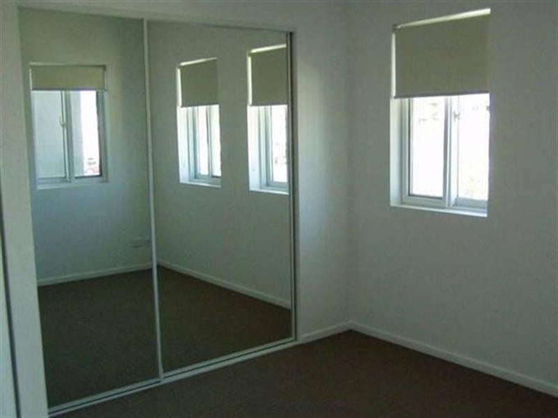 12/18-20 Rose Street, Southport QLD 4215