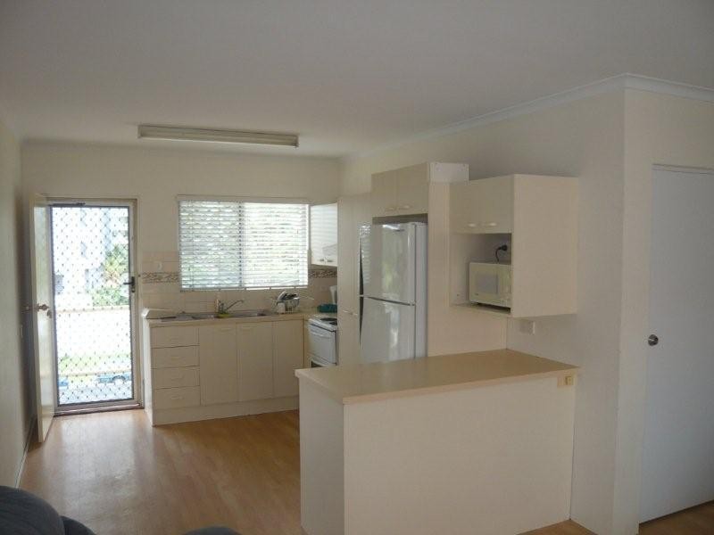 18/171 Old Burleigh Road, Broadbeach QLD 4218