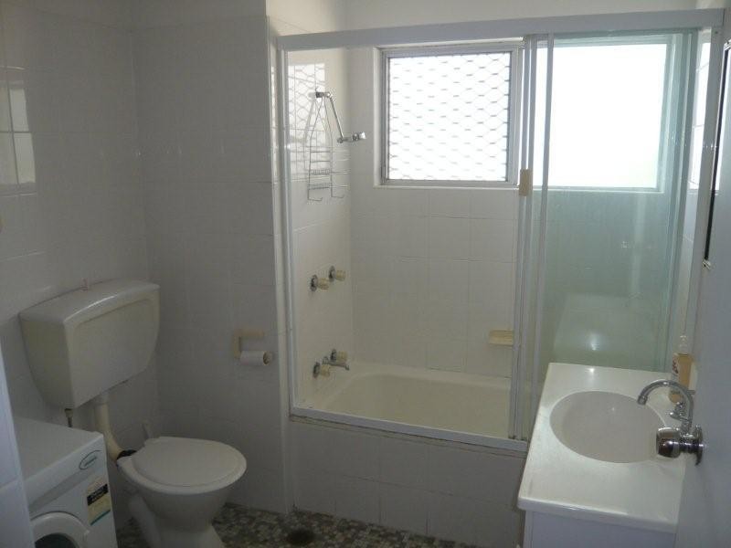 18/171 Old Burleigh Road, Broadbeach QLD 4218