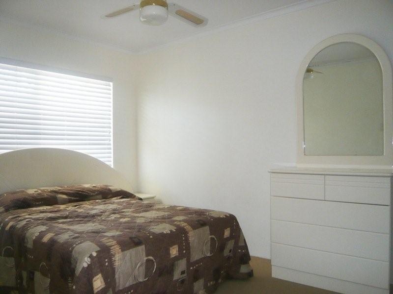 18/171 Old Burleigh Road, Broadbeach QLD 4218