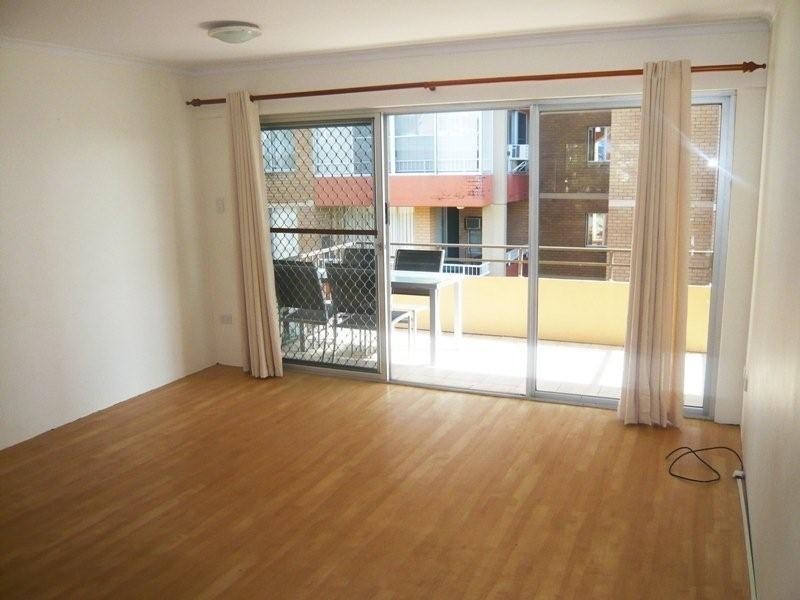 18/171 Old Burleigh Road, Broadbeach QLD 4218