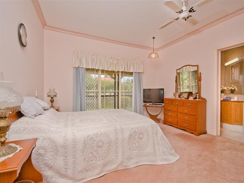 23 Montserrat Court, Clear Island Waters QLD 4226