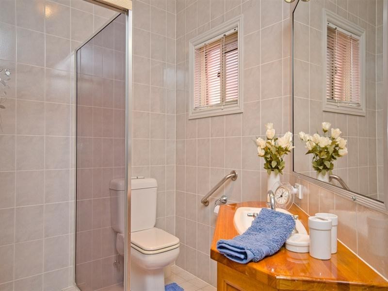 23 Montserrat Court, Clear Island Waters QLD 4226