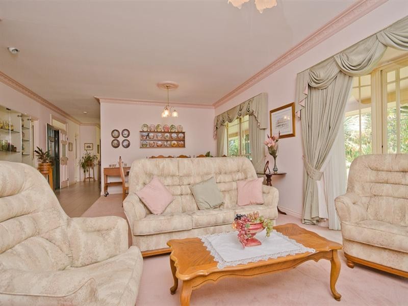 23 Montserrat Court, Clear Island Waters QLD 4226