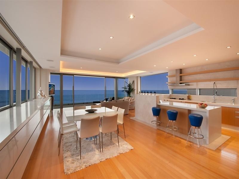 2/203 Hedges Avenue, Mermaid Beach QLD 4218