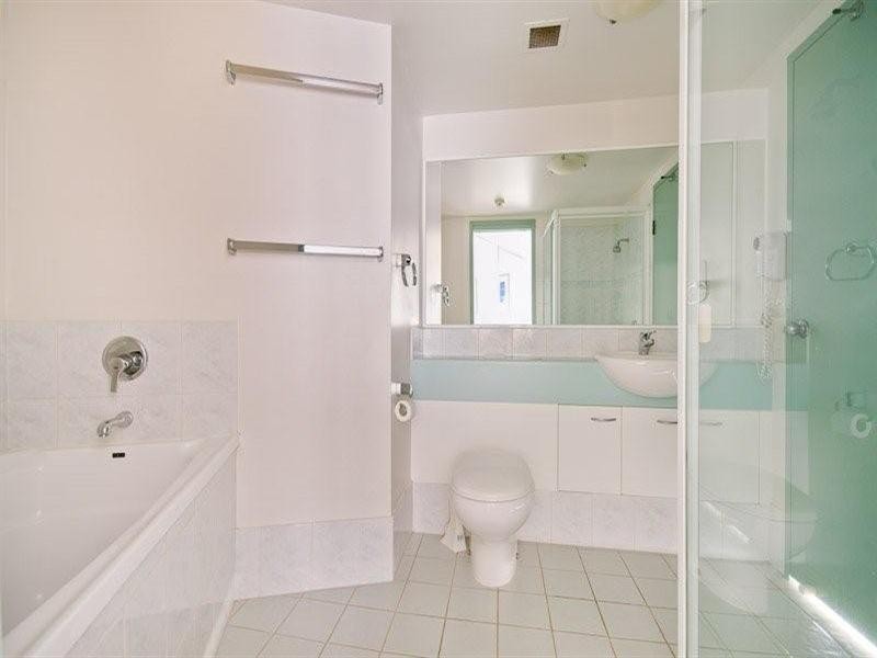 811/30 Surf Parade, Broadbeach QLD 4218