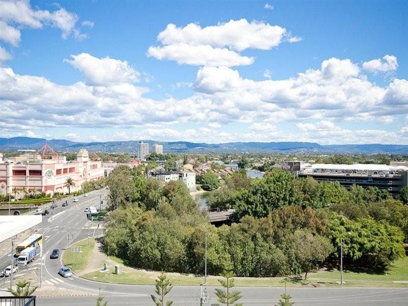 811/30 Surf Parade, Broadbeach QLD 4218