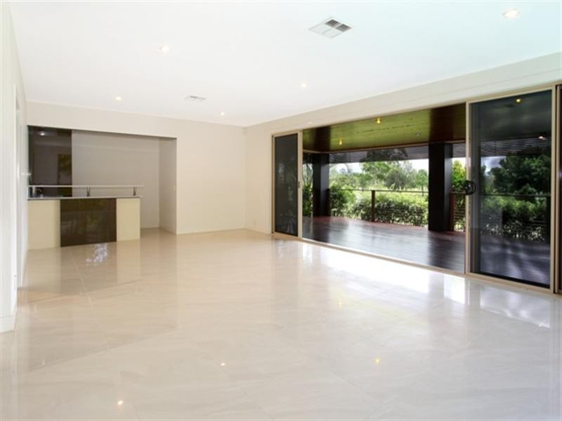 1021 Lakeview Terrace, Benowa QLD 4217