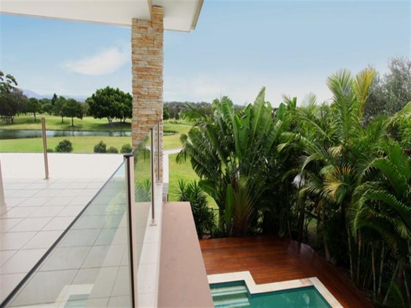 1021 Lakeview Terrace, Benowa QLD 4217