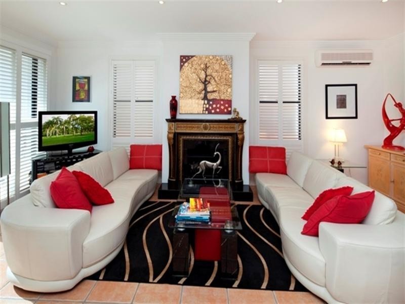 1 ‘Casa Alba’, 19 Jubilee Avenue, Broadbeach QLD 4218