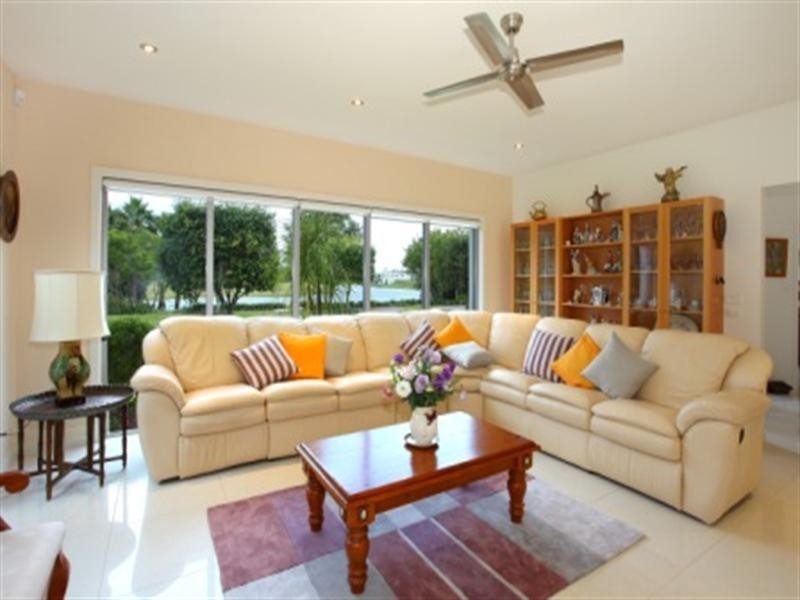 52 Lakelands Drive, Merrimac QLD 4226