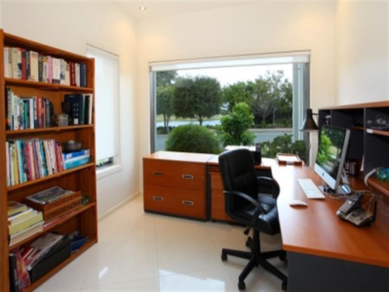 52 Lakelands Drive, Merrimac QLD 4226