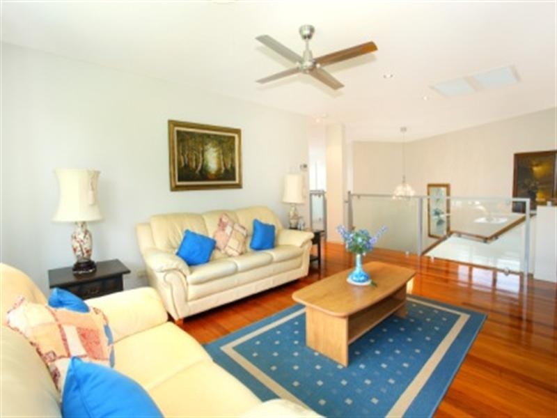 52 Lakelands Drive, Merrimac QLD 4226