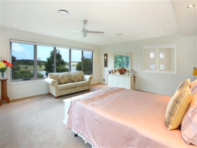 52 Lakelands Drive, Merrimac QLD 4226