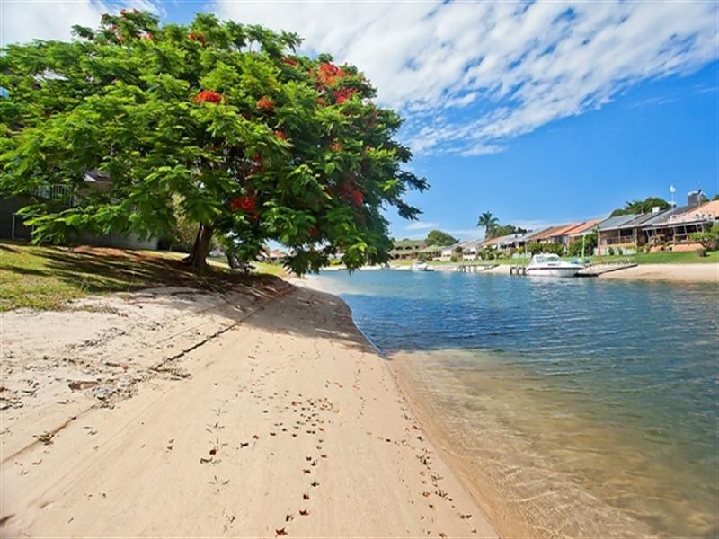 7/17 Aquila Court, Mermaid Waters QLD 4218