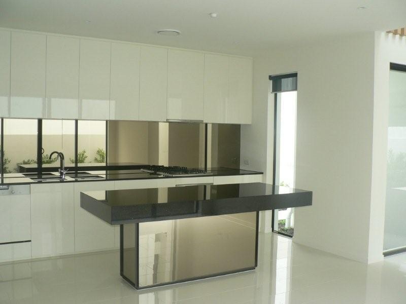 10004 The Boulevade, Benowa QLD 4217