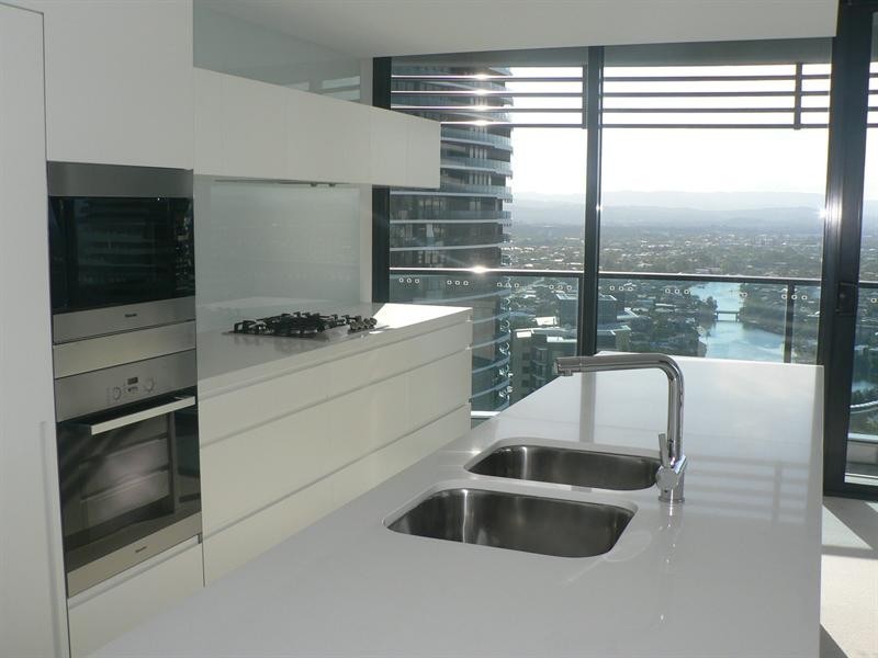 2801 Oracle 4 Charles Avenue, Broadbeach QLD 4218