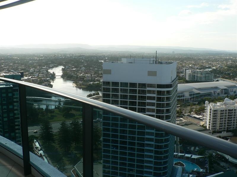 2801 Oracle 4 Charles Avenue, Broadbeach QLD 4218