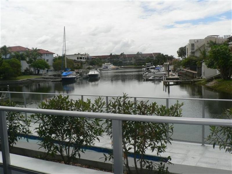 110 Cove 35 Madang Crescent, Runaway Bay QLD 4216