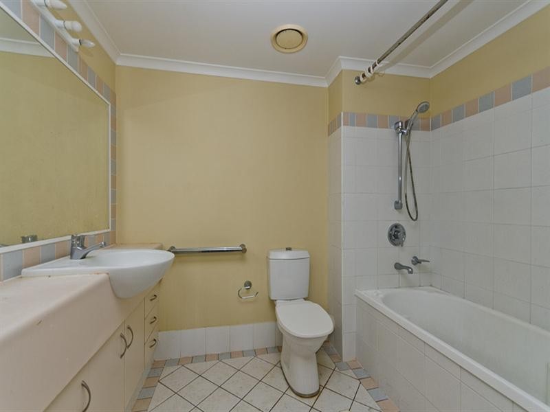 106/1 Paradise Island, Surfers Paradise QLD 4217