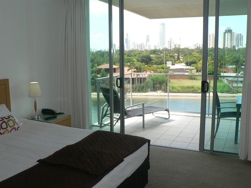 2308 Freshwater Point, Broadbeach QLD 4218