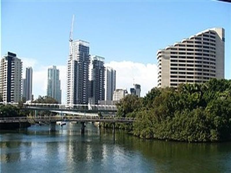 17 Miami Key, Broadbeach Waters QLD 4218