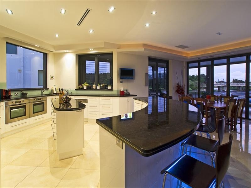 24 Nicklaus Court, Lakelands Estate, Merrimac QLD 4226