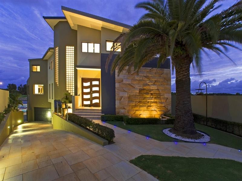 24 Nicklaus Court, Lakelands Estate, Merrimac QLD 4226