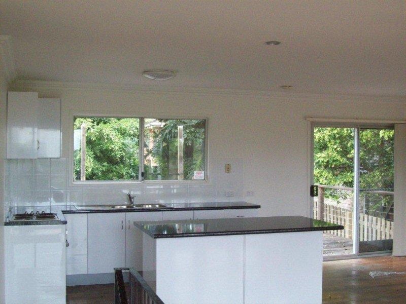 14 Cascade Avenue, Benowa QLD 4217