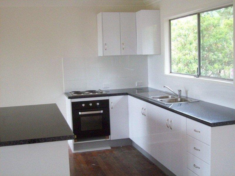 14 Cascade Avenue, Benowa QLD 4217