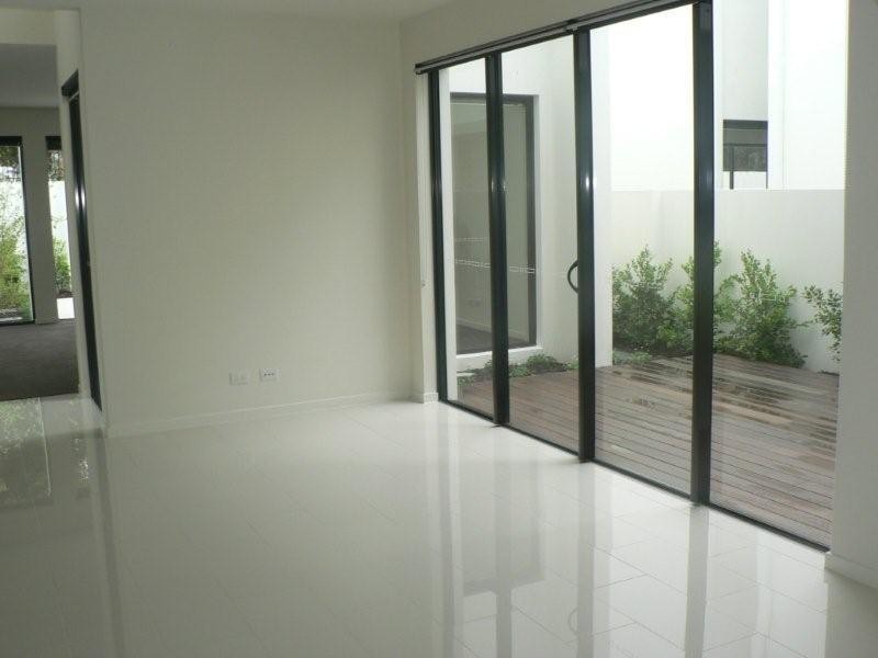 10005 The Boulevard, Benowa QLD 4217