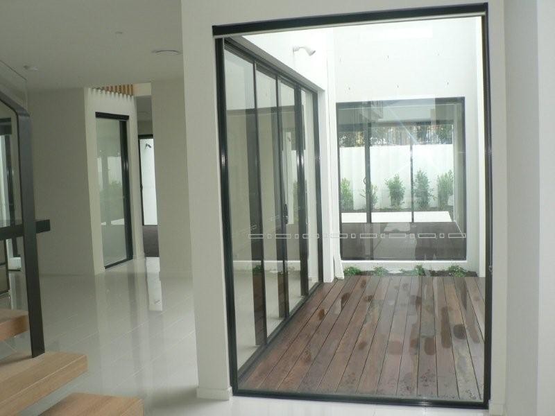 10005 The Boulevard, Benowa QLD 4217