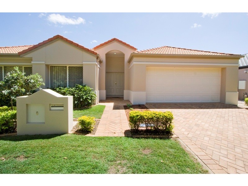 8 Stingray Crescent, Burleigh Waters QLD 4220