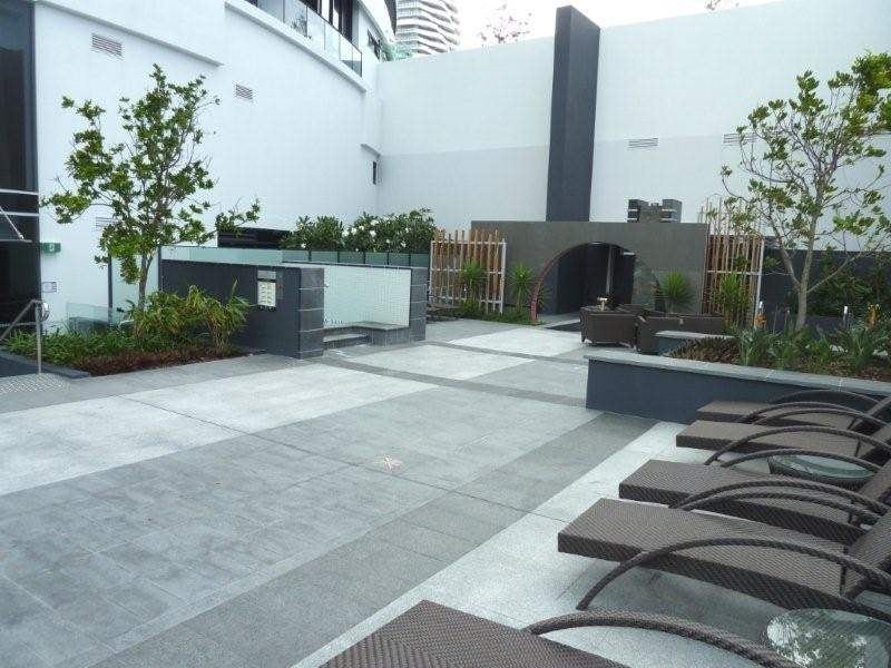 20605 4 Charles Avenue, Broadbeach QLD 4218